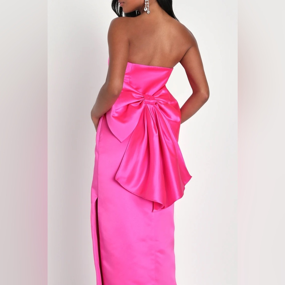 NWT Lulus Fabulous Intentions Hot Pink Satin Strapless Bow Maxi Dress.